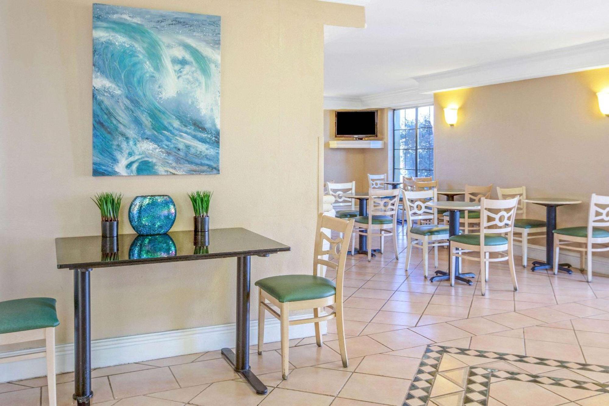 La Quinta Inn By Wyndham Reno Exterior photo