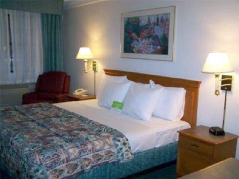 La Quinta Inn By Wyndham Reno Exterior photo